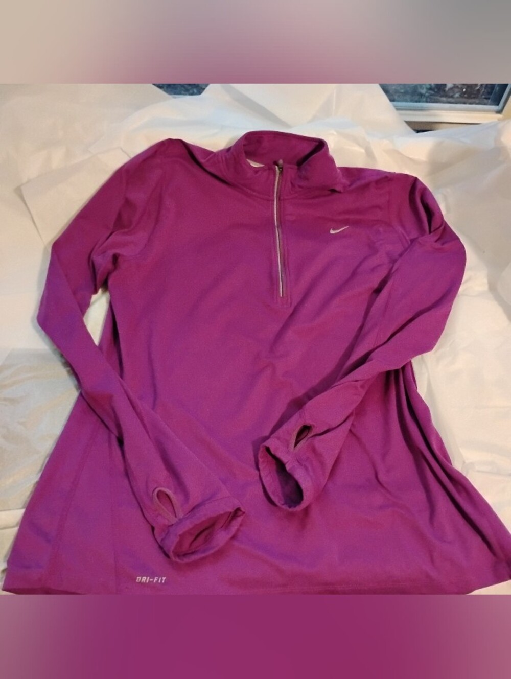 Nike Women's Dri-FIT Element Half-Zip Running Top. Plum Purple. Size XL